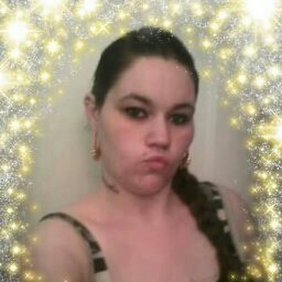 Meet your Posher, Jessica - Picture 1 of 1